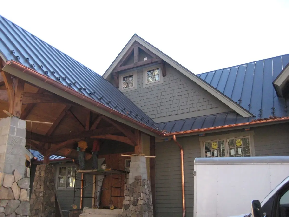 Craftsman Roofing team delivering quality roofing work in Salem